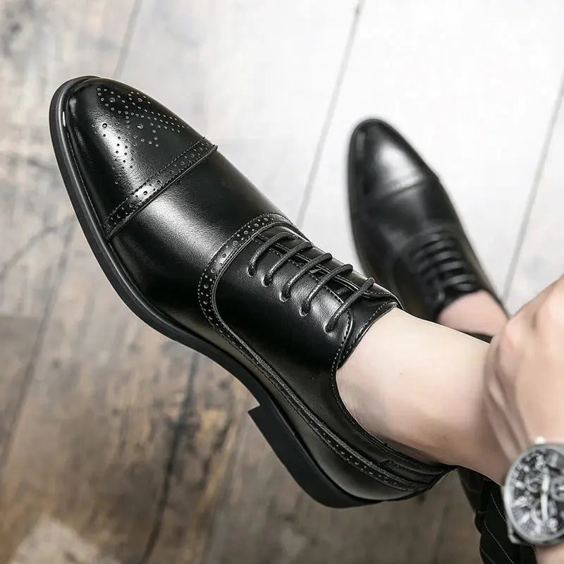 2025 British Style Business Fashionable and Casual Pointed Toe Men's Leather Shoes TrenLux Wear