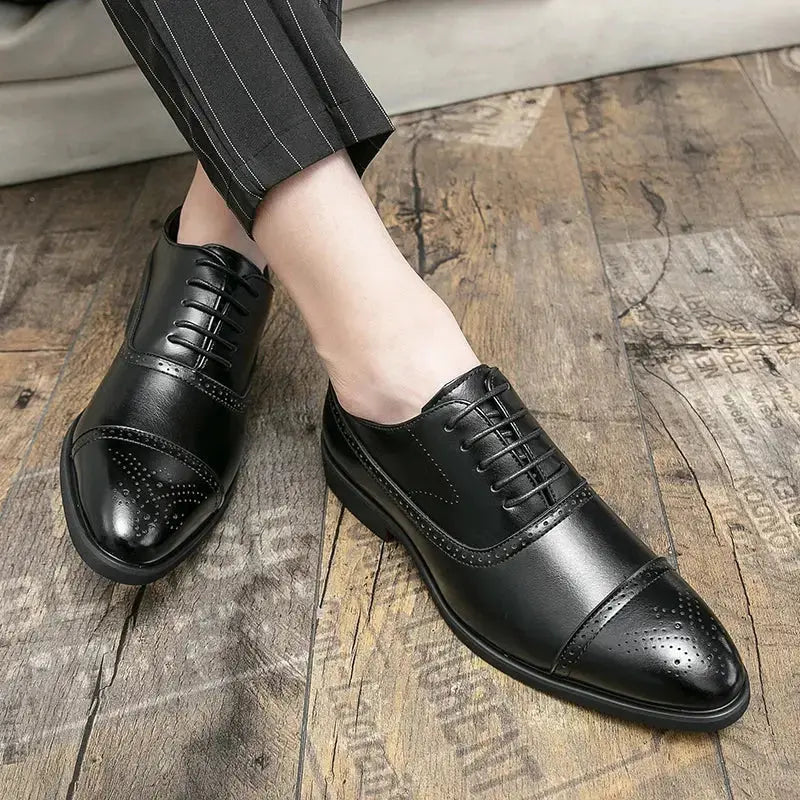 2025 British Style Business Fashionable and Casual Pointed Toe Men's Leather Shoes TrenLux Wear