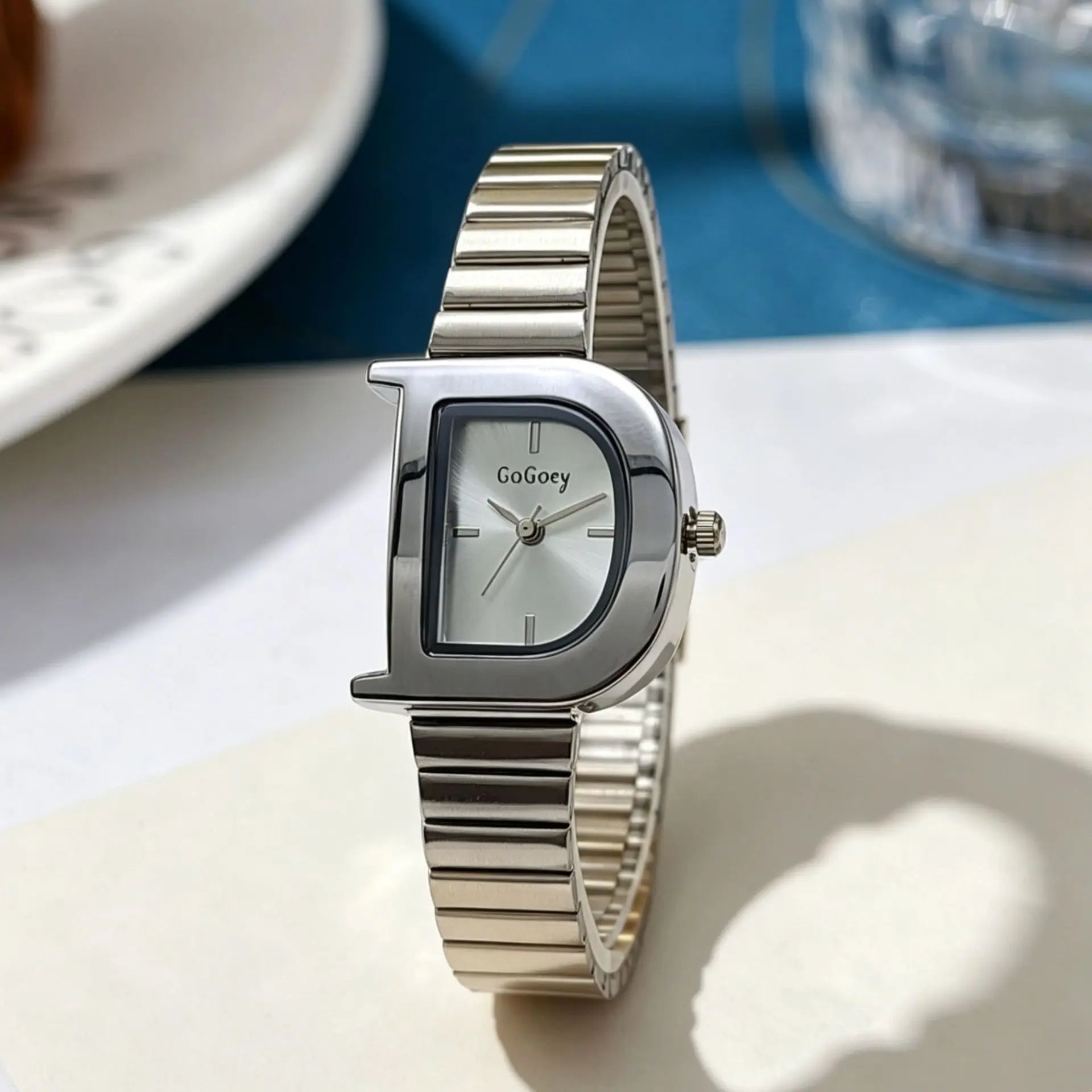 TrenLux Wear Women's Vintage D-Shaped Bamboo Knot Personalized Quartz Wristwatch