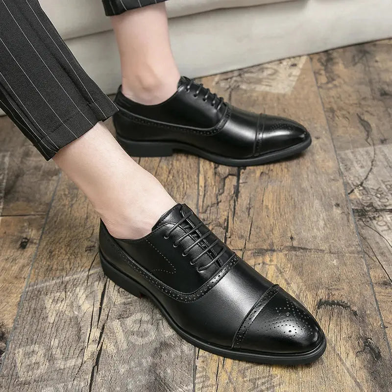 2025 British Style Business Fashionable and Casual Pointed Toe Men's Leather Shoes TrenLux Wear