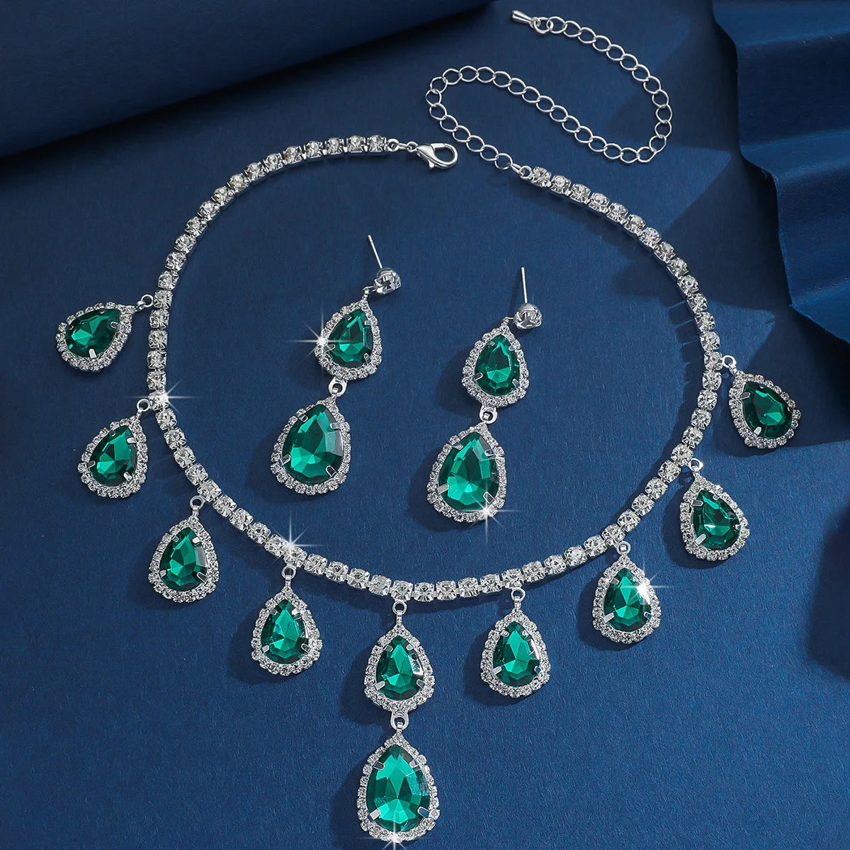 Women's Crystal Pendant Necklace & Dangle Earrings Set — Elegant Jewellery for Party & Wedding