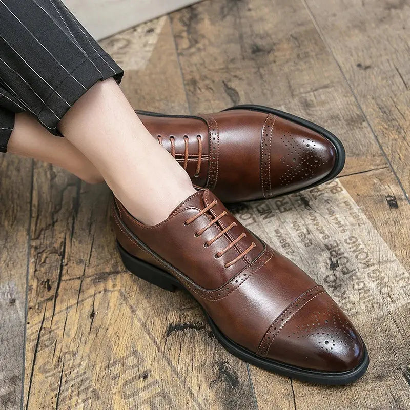 2025 British Style Business Fashionable and Casual Pointed Toe Men's Leather Shoes TrenLux Wear
