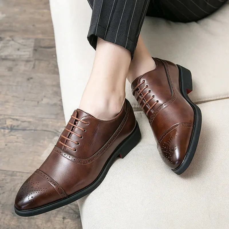 2025 British Style Business Fashionable and Casual Pointed Toe Men's Leather Shoes TrenLux Wear