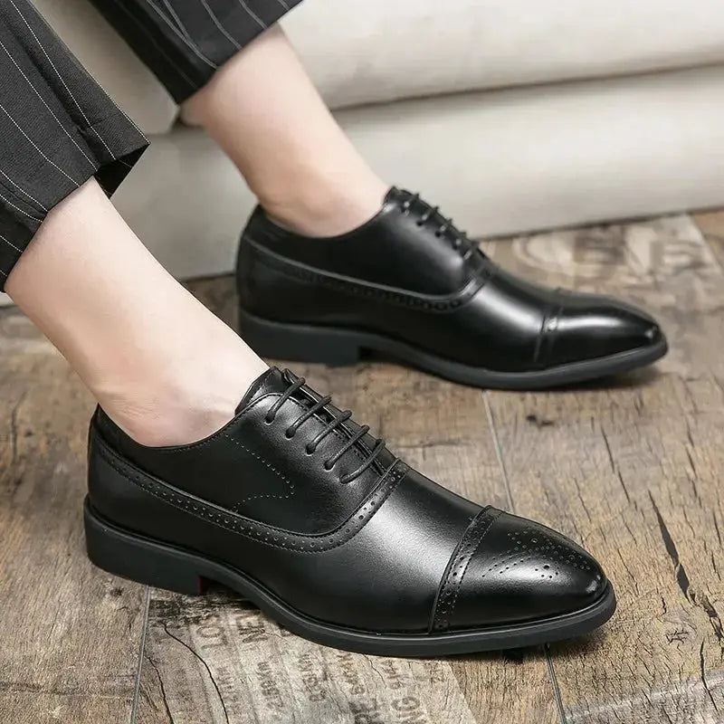 2025 British Style Business Fashionable and Casual Pointed Toe Men's Leather Shoes TrenLux Wear