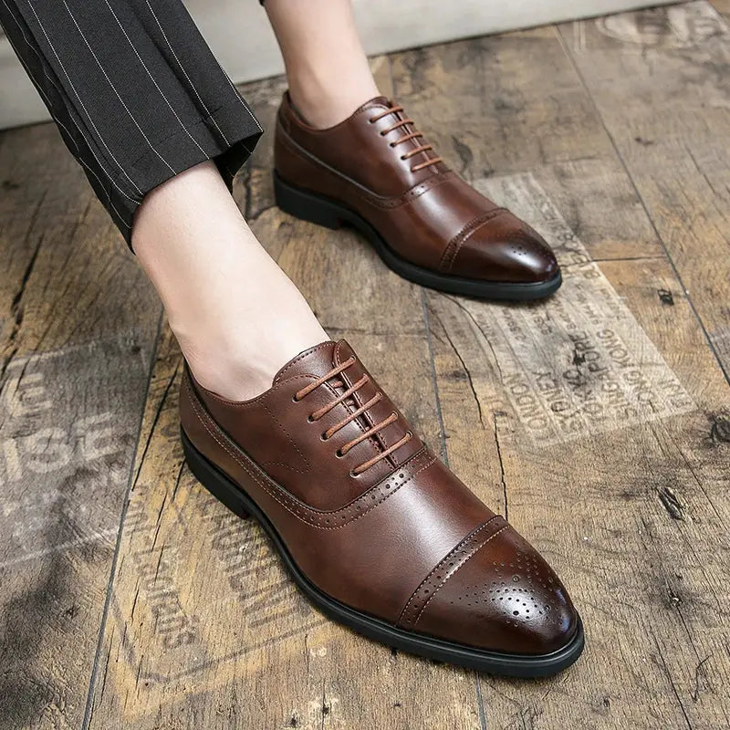 2025 British Style Business Fashionable and Casual Pointed Toe Men's Leather Shoes TrenLux Wear